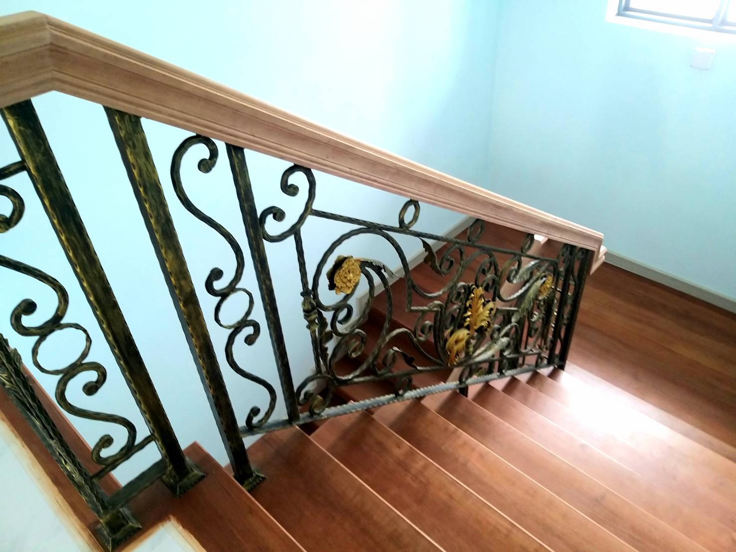 11 - https://tosuwan-wroughtirondesign.com | โตสุวรรณ Wrought Iron Design รับออกแบบและติดตั้งประตู รั้ว ราวบันได กันตก หลังคา เหล็กดัดอิตาลี คุณภาพสูง ดีไซน์หรูหรา มีเอกลักษณ์ บริการในจังหวัดนครปฐมและใกล้เคียง