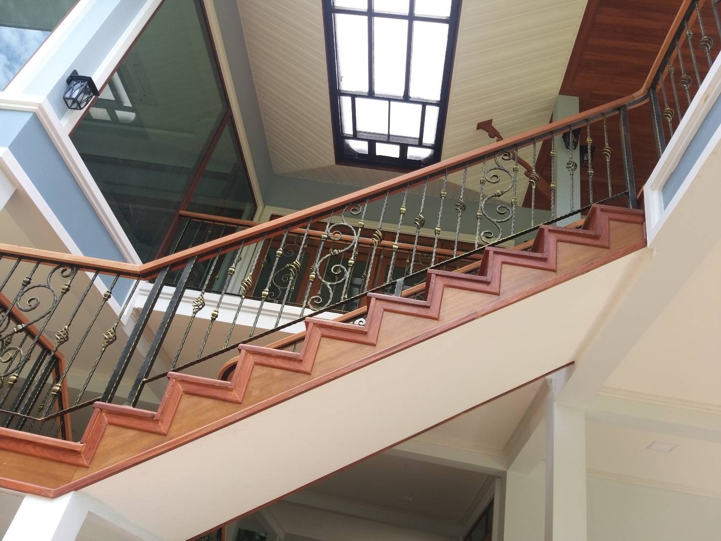 22 - https://tosuwan-wroughtirondesign.com | โตสุวรรณ Wrought Iron Design รับออกแบบและติดตั้งประตู รั้ว ราวบันได กันตก หลังคา เหล็กดัดอิตาลี คุณภาพสูง ดีไซน์หรูหรา มีเอกลักษณ์ บริการในจังหวัดนครปฐมและใกล้เคียง