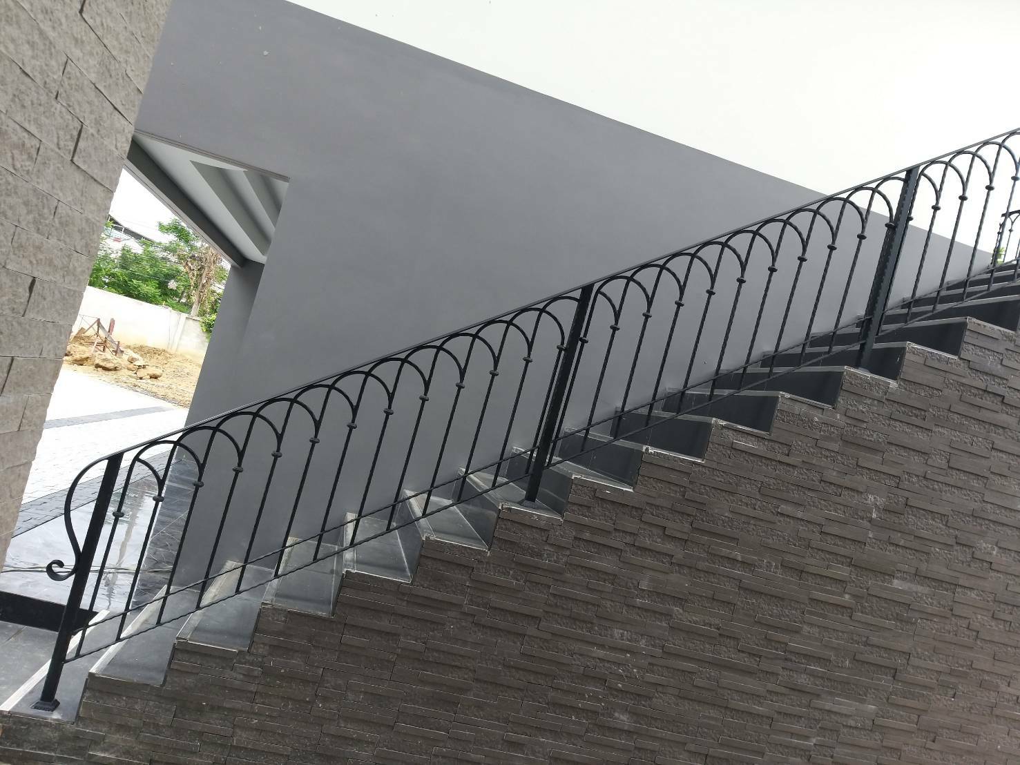 28 - https://tosuwan-wroughtirondesign.com | โตสุวรรณ Wrought Iron Design รับออกแบบและติดตั้งประตู รั้ว ราวบันได กันตก หลังคา เหล็กดัดอิตาลี คุณภาพสูง ดีไซน์หรูหรา มีเอกลักษณ์ บริการในจังหวัดนครปฐมและใกล้เคียง