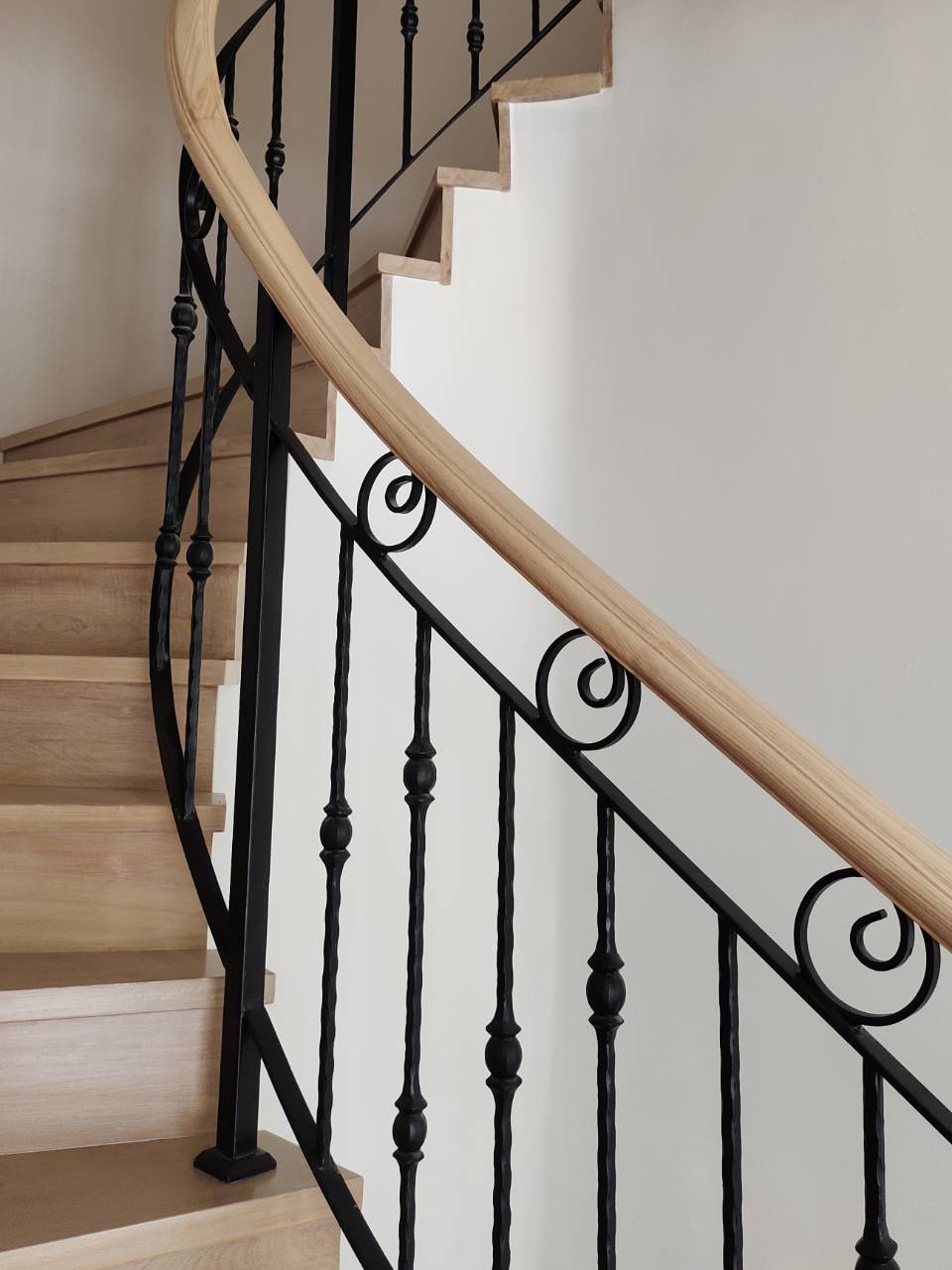 36 - https://tosuwan-wroughtirondesign.com | โตสุวรรณ Wrought Iron Design รับออกแบบและติดตั้งประตู รั้ว ราวบันได กันตก หลังคา เหล็กดัดอิตาลี คุณภาพสูง ดีไซน์หรูหรา มีเอกลักษณ์ บริการในจังหวัดนครปฐมและใกล้เคียง